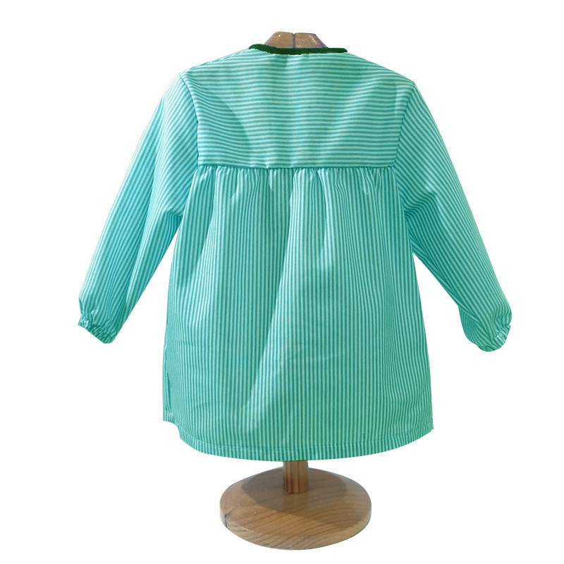 Comprar Bata infantil verde con botones y dibujo de un niño astronauta